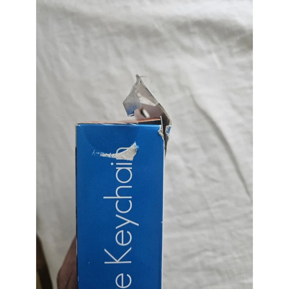 Digital Decor damaged box
