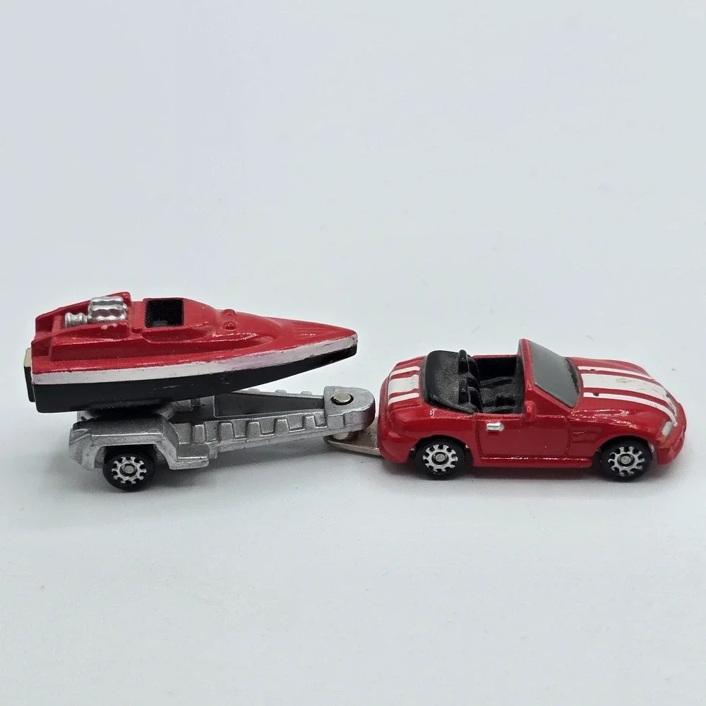 Vtg Micro Machines Mattel 1997 Speed Boat‎ & Car Hauler Red Hot Wheels