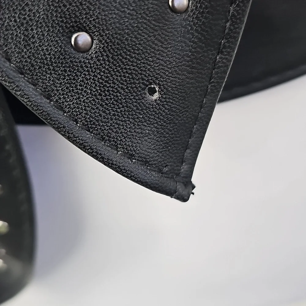 N/A stylish black