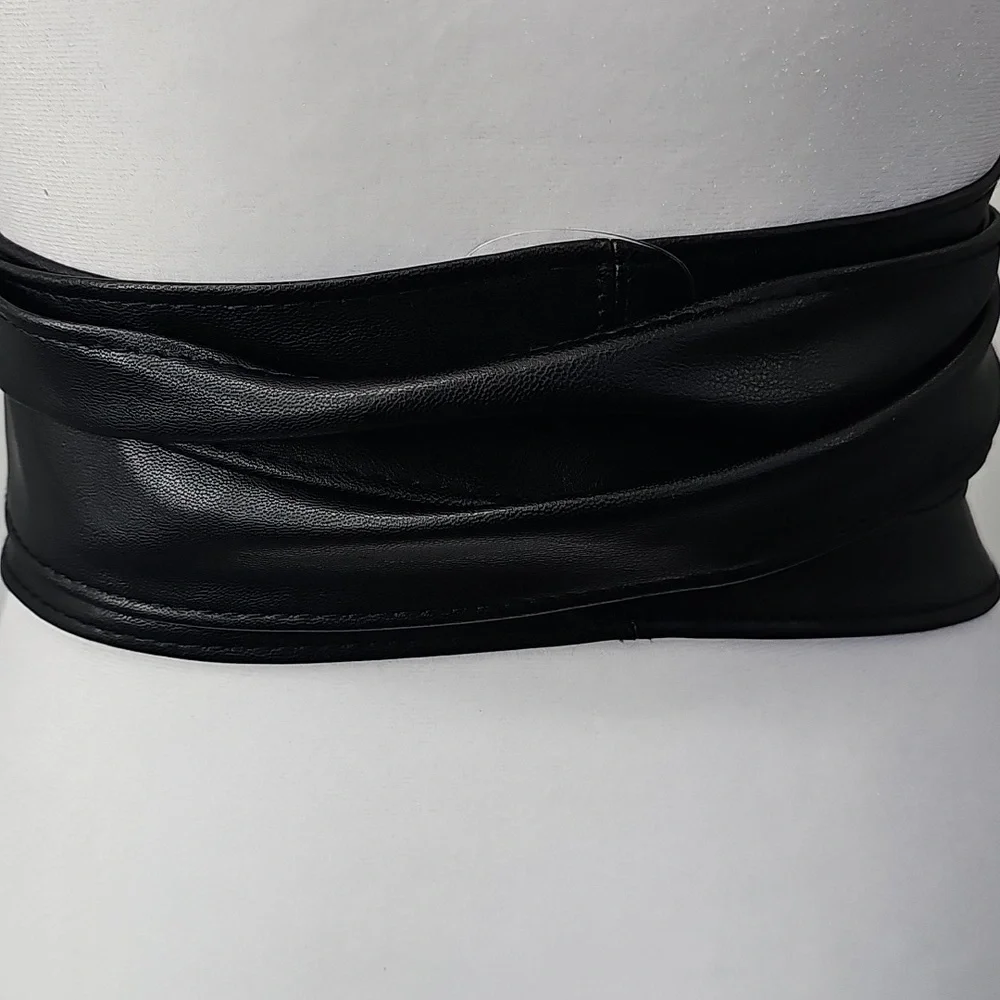 N/A stylish black
