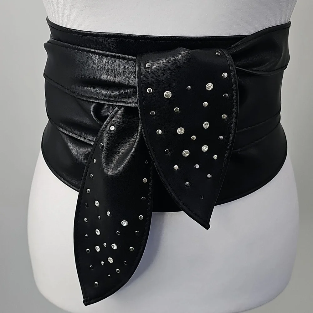N/A stylish black