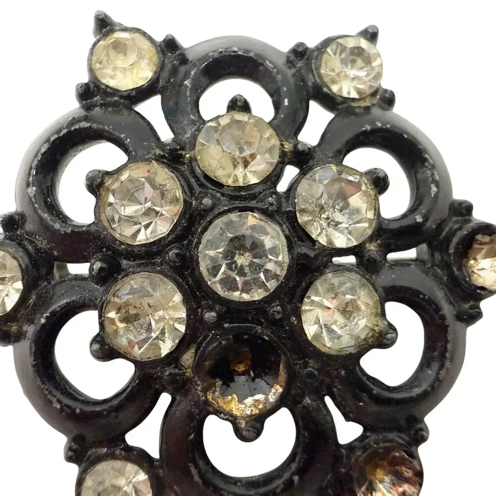 unmarked vintage brooch