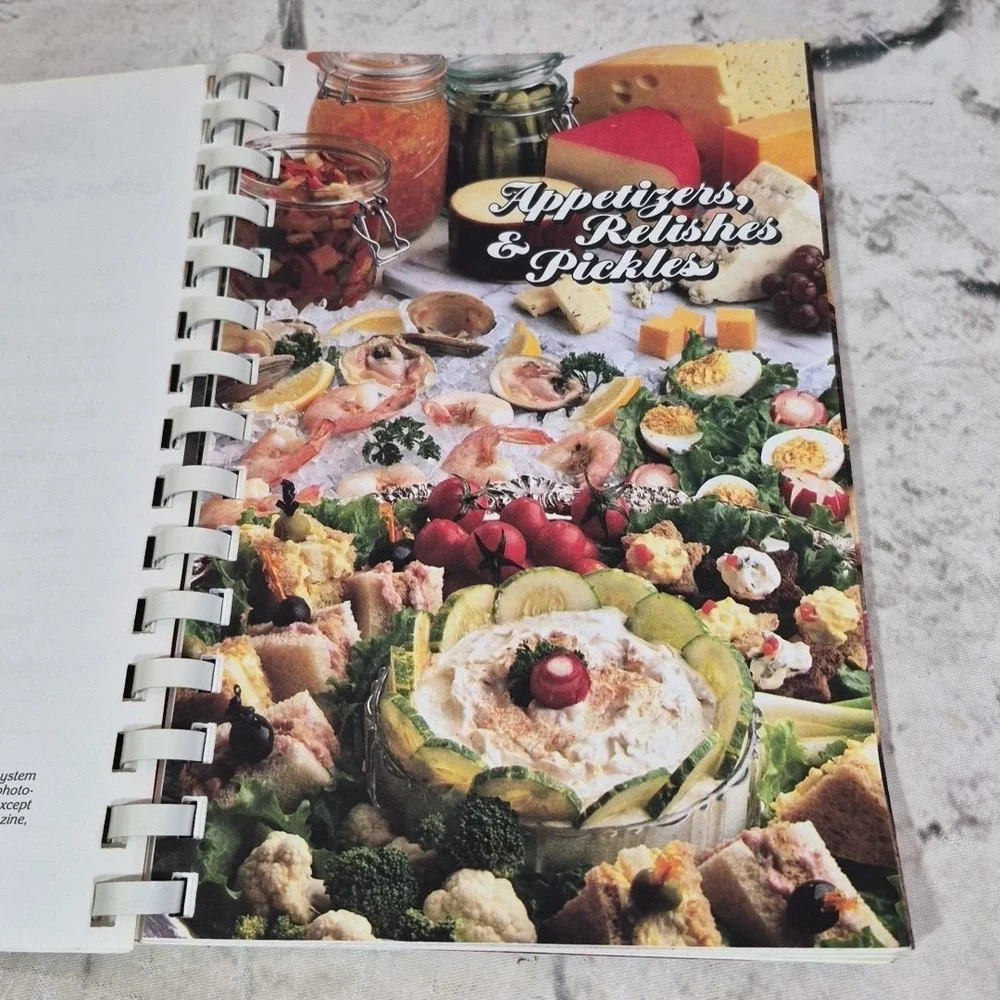 Our Favorite Recipes Trinity Lutheran Church Women 1987‎ McMinnville Oregon
