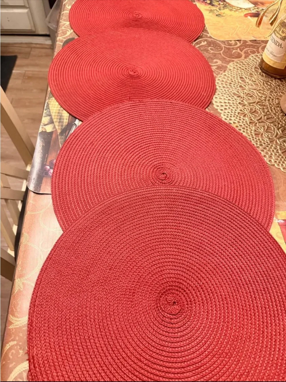 unbranded set red