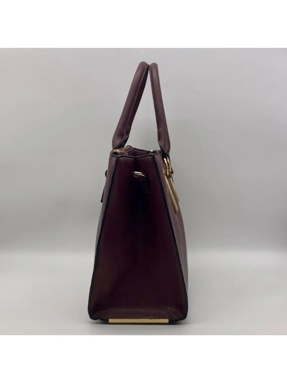 Aldo crafted sleek