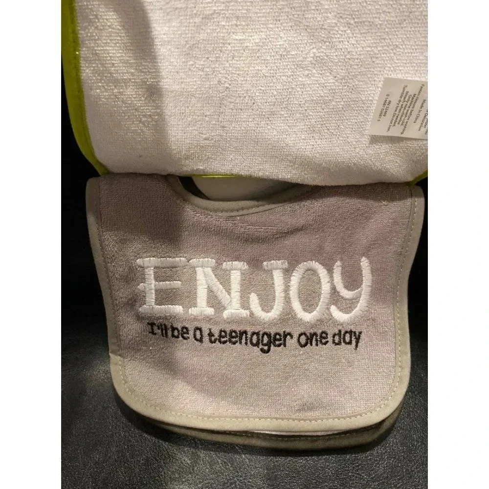 N/A piece bib