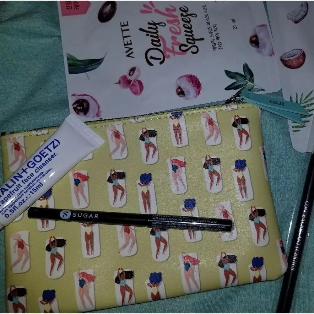 ipsy plush violet