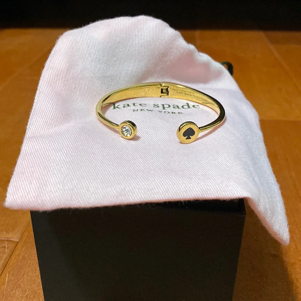 Kate Spade Spot The Spade Gold Tone Bangle