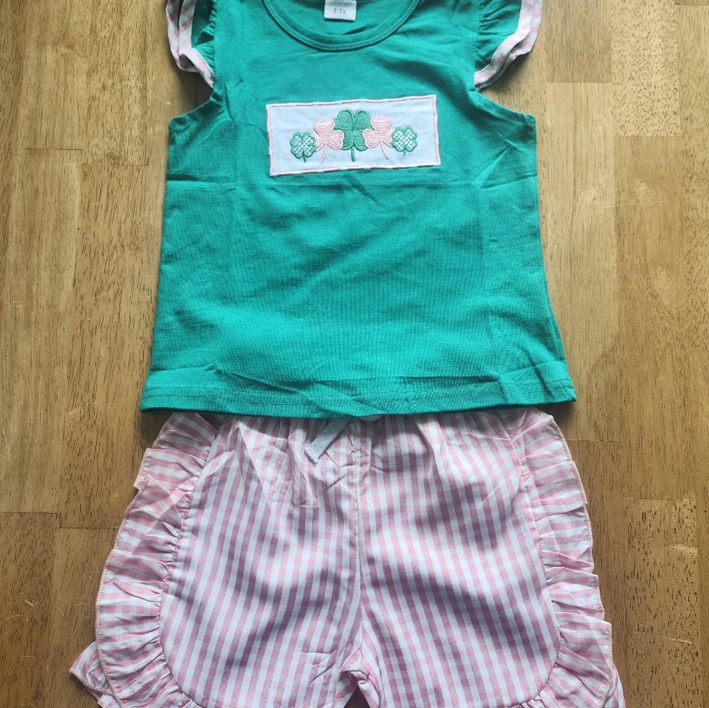 N/A green shirt