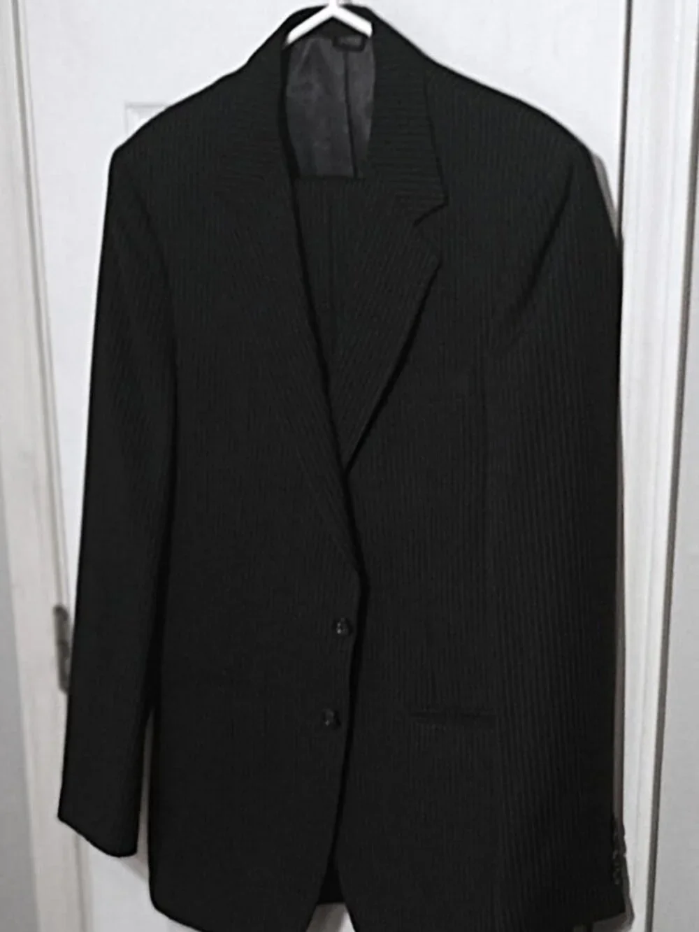 Amesbury Men Charcoal Pinstripe 2 Piece Suit  40L