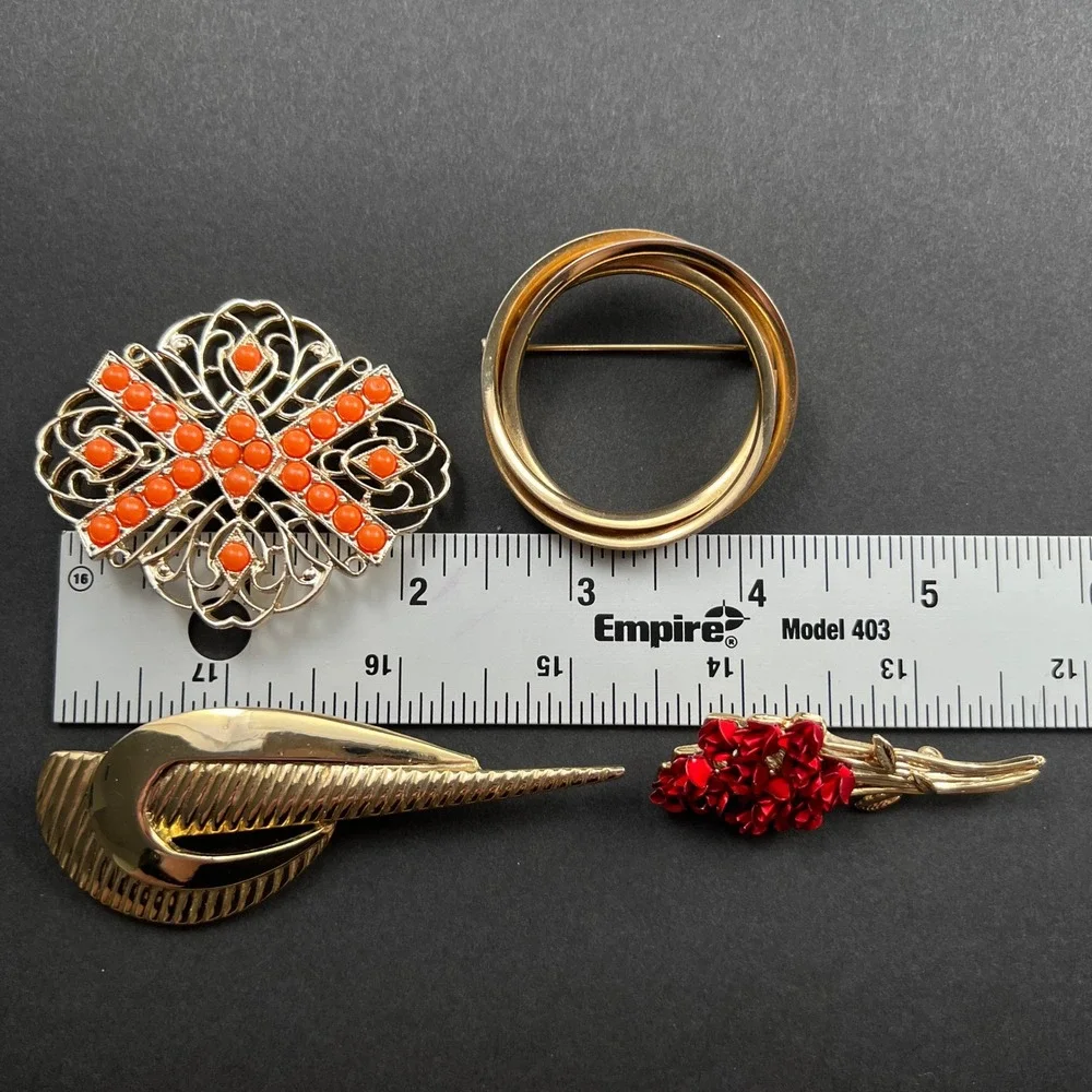Estate vintage brooch