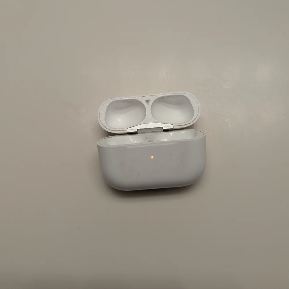 Apple includes airpods