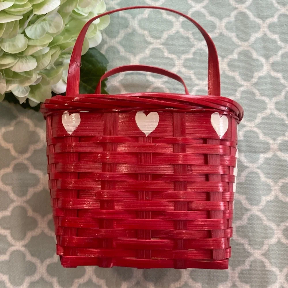 Basket Everything vintage minimal