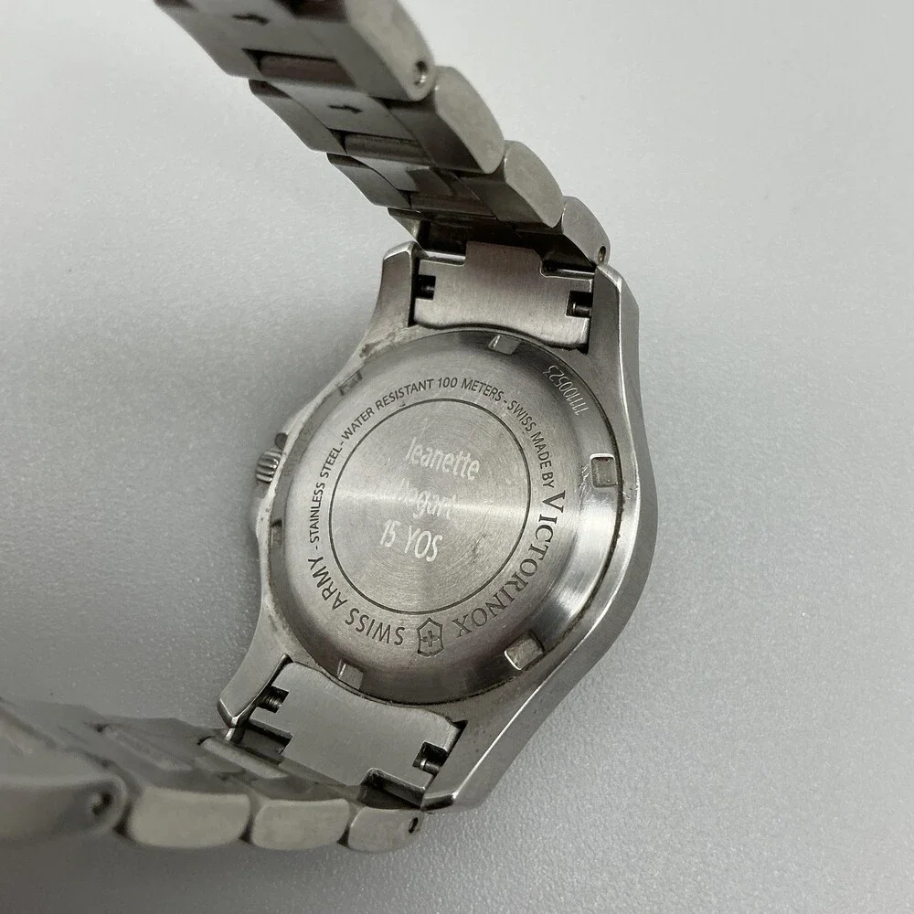 Victorinox Swiss Army see photos