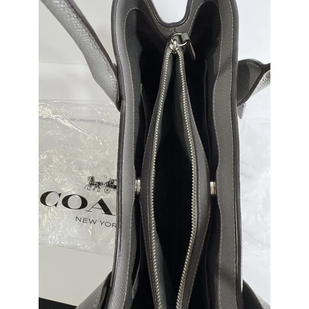 Coach stylish rectangular zip