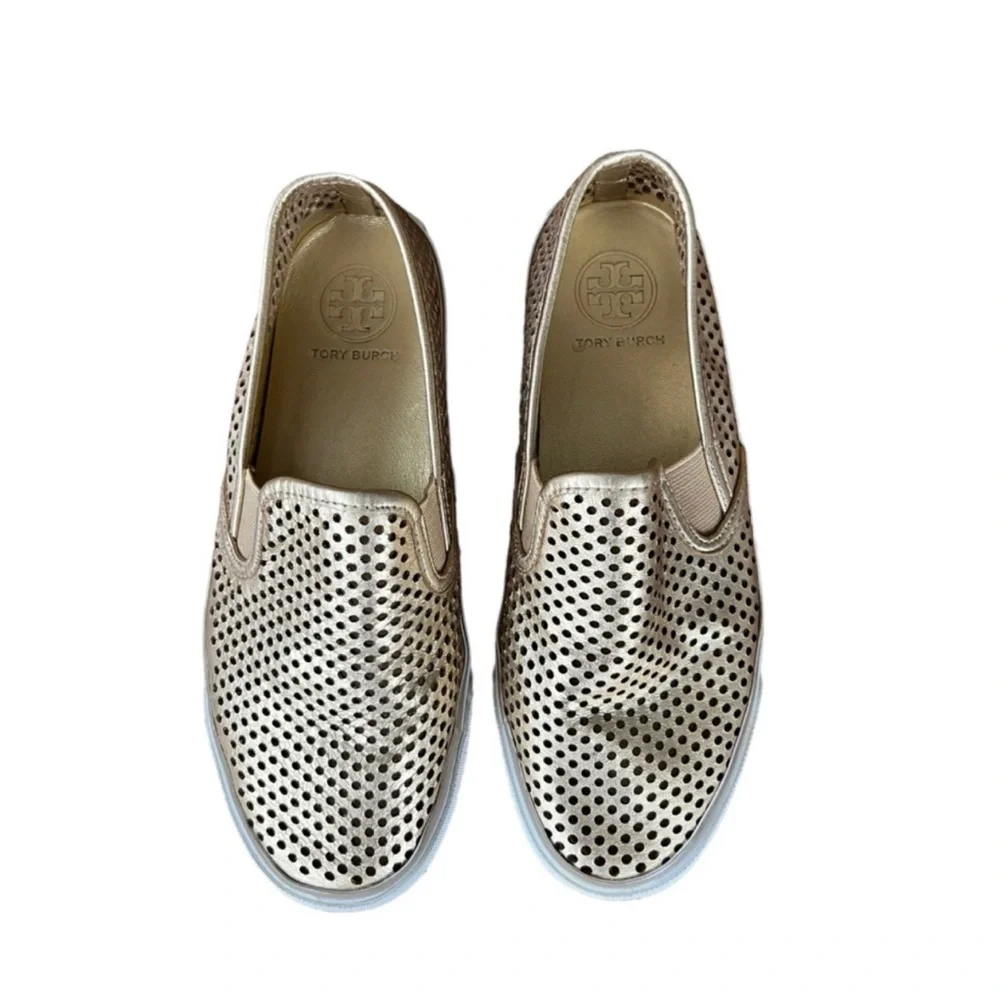 Tory Burch shine this chic
