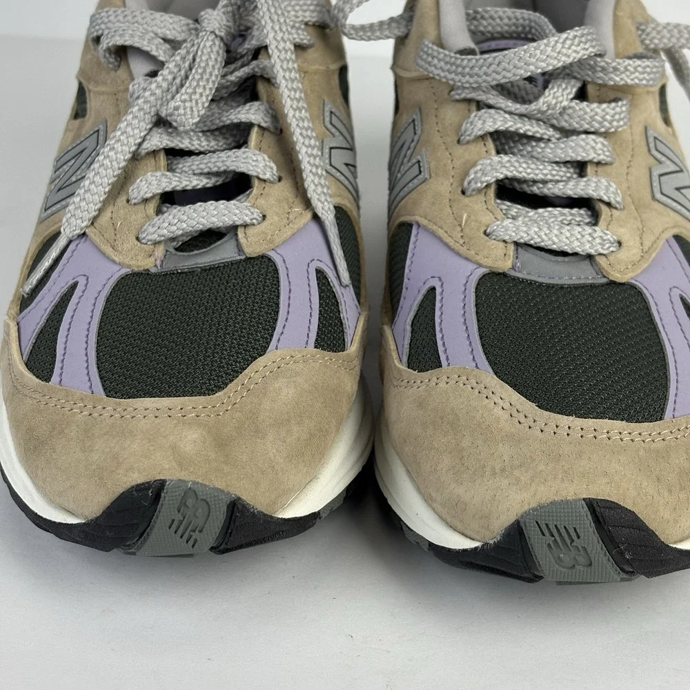New Balance product pair