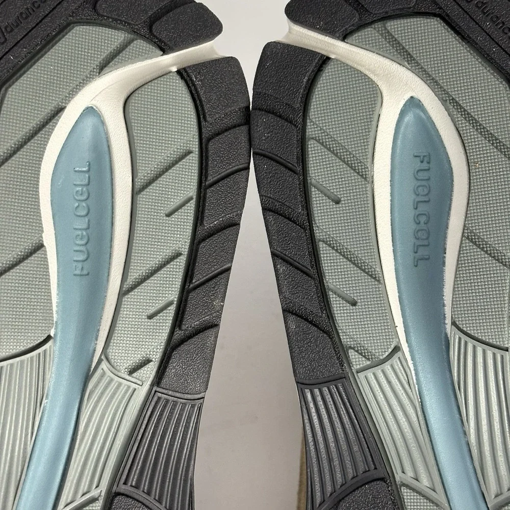 New Balance product pair