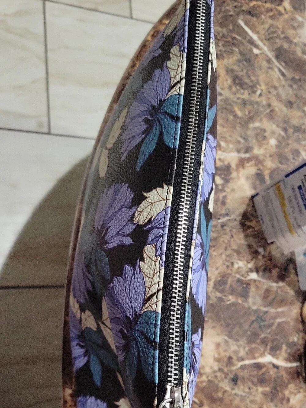 Steve Madden compact floral