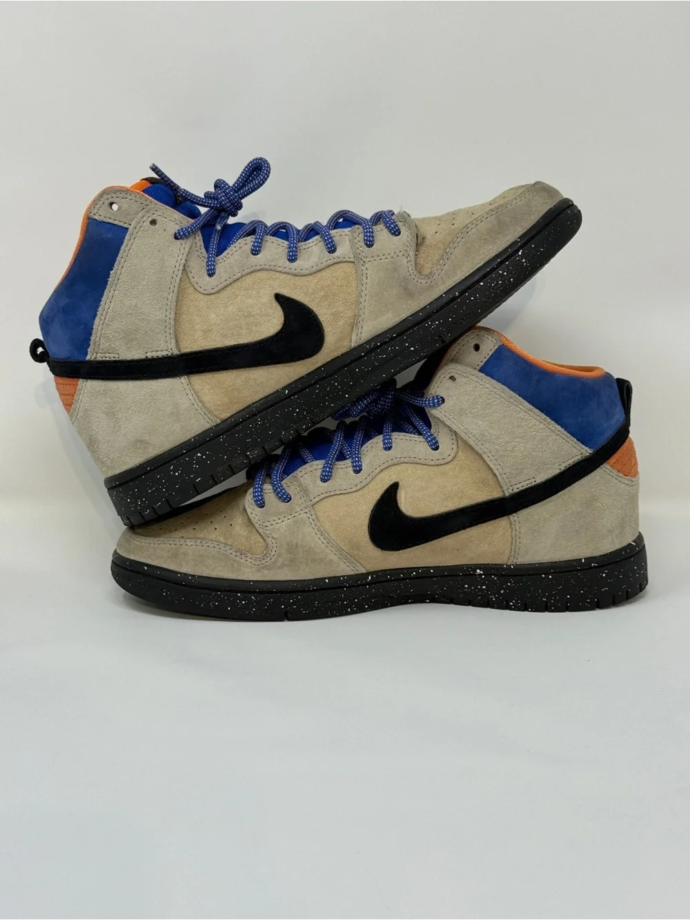 Nike heel speckled lining