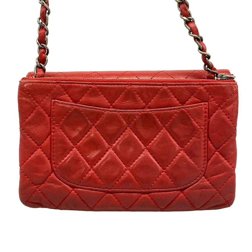 CHANEL matelasse shoulder