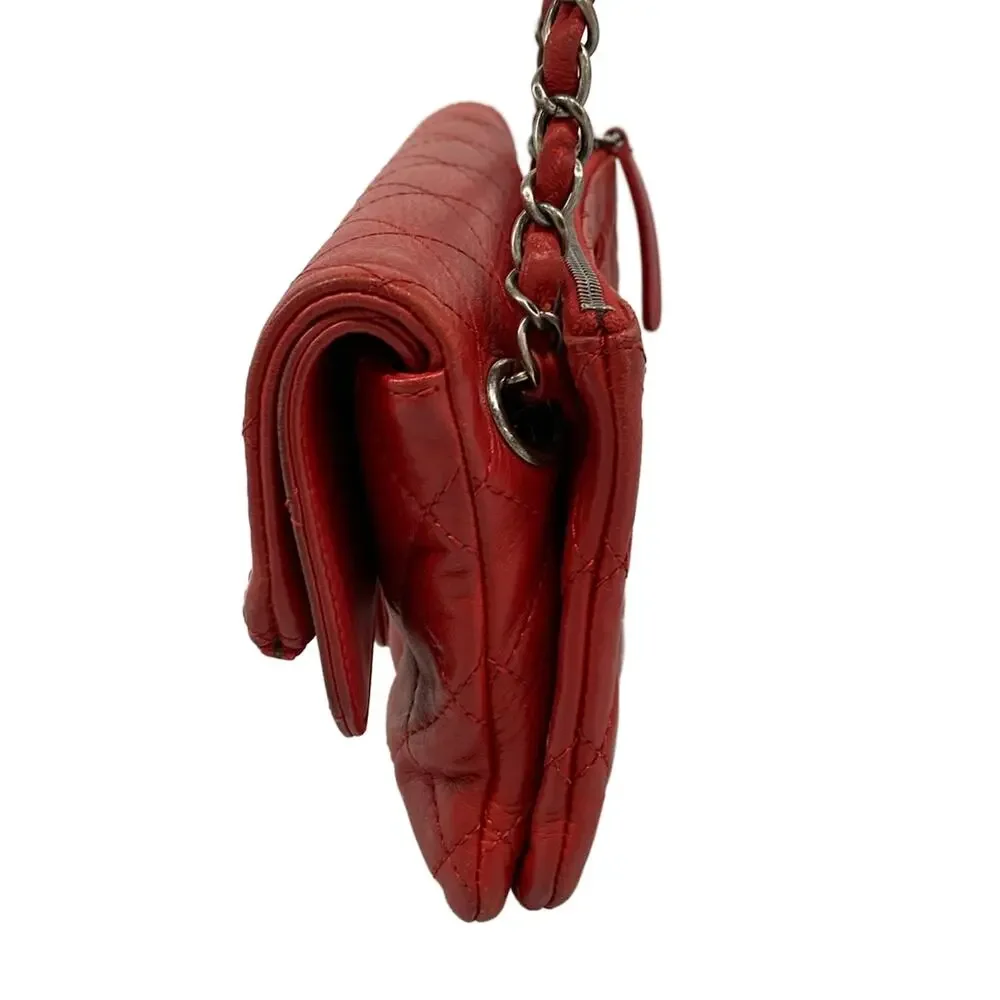 CHANEL matelasse shoulder