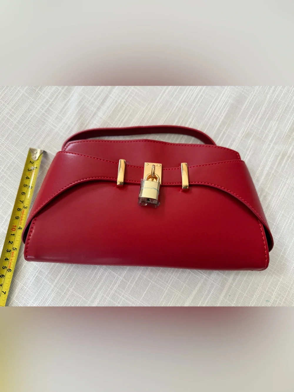MOTF structured red