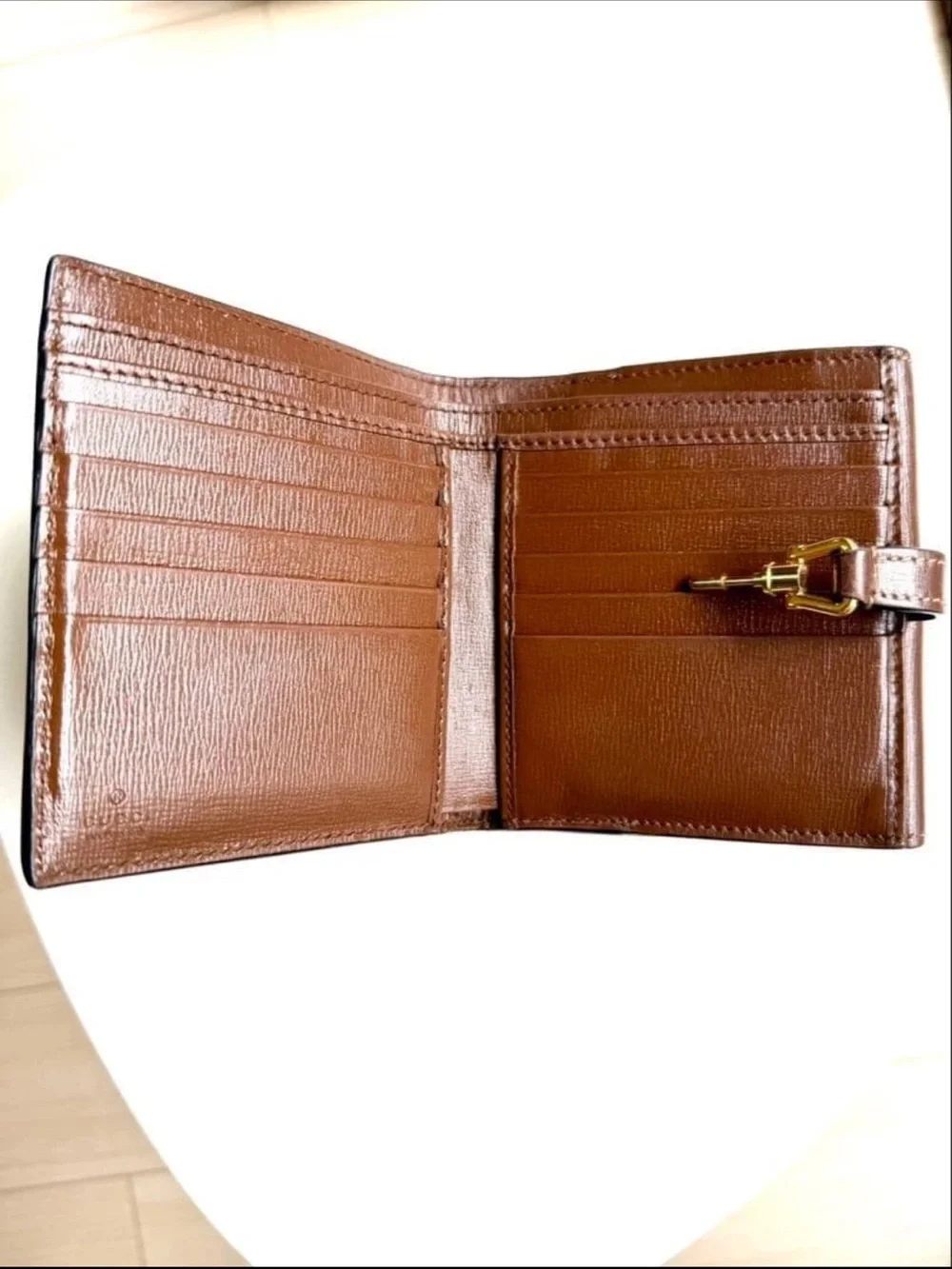 Gucci bi fold