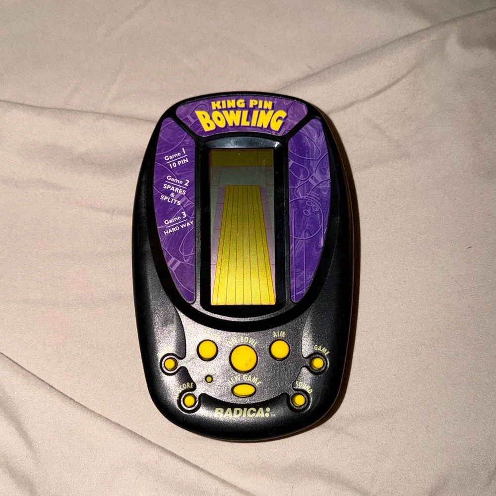 Radica King Pin Bowling Handheld Game 3733 TESTED‎ AND WORKS