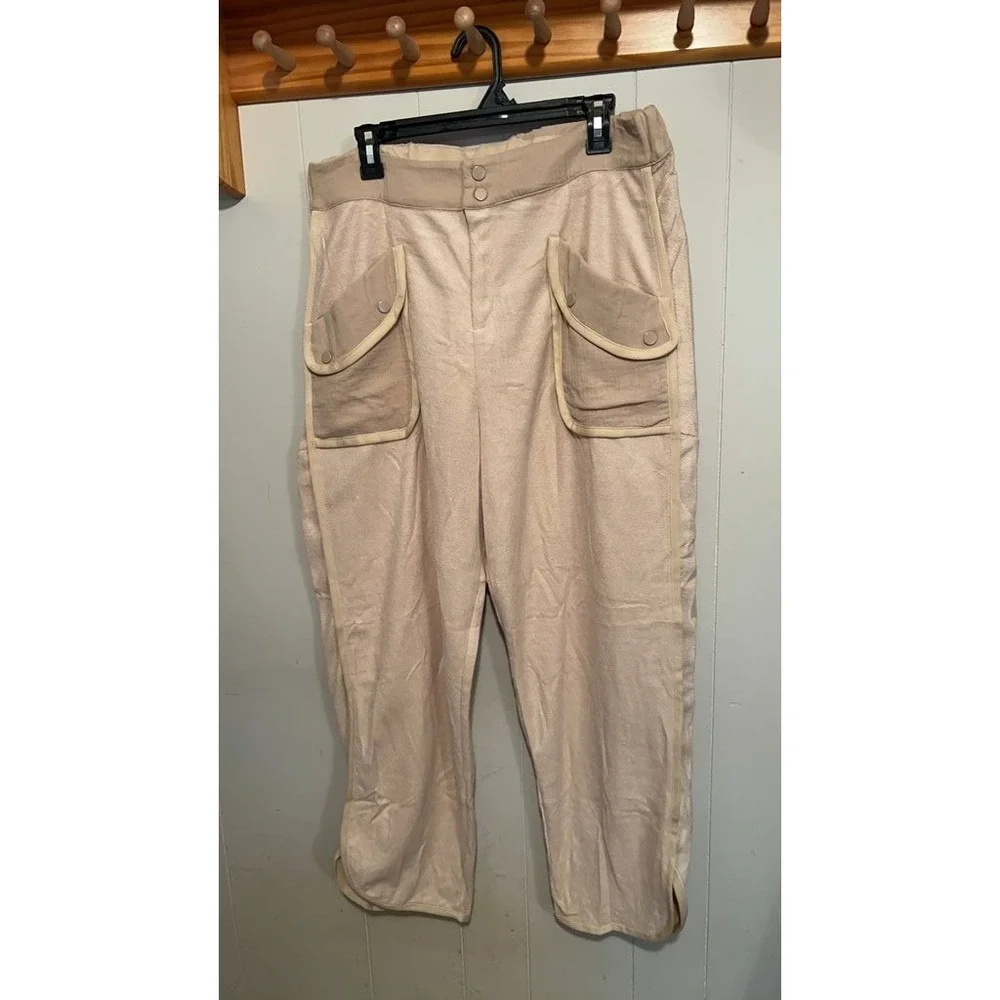Beige Cargo Pants with Buttoned Pockets