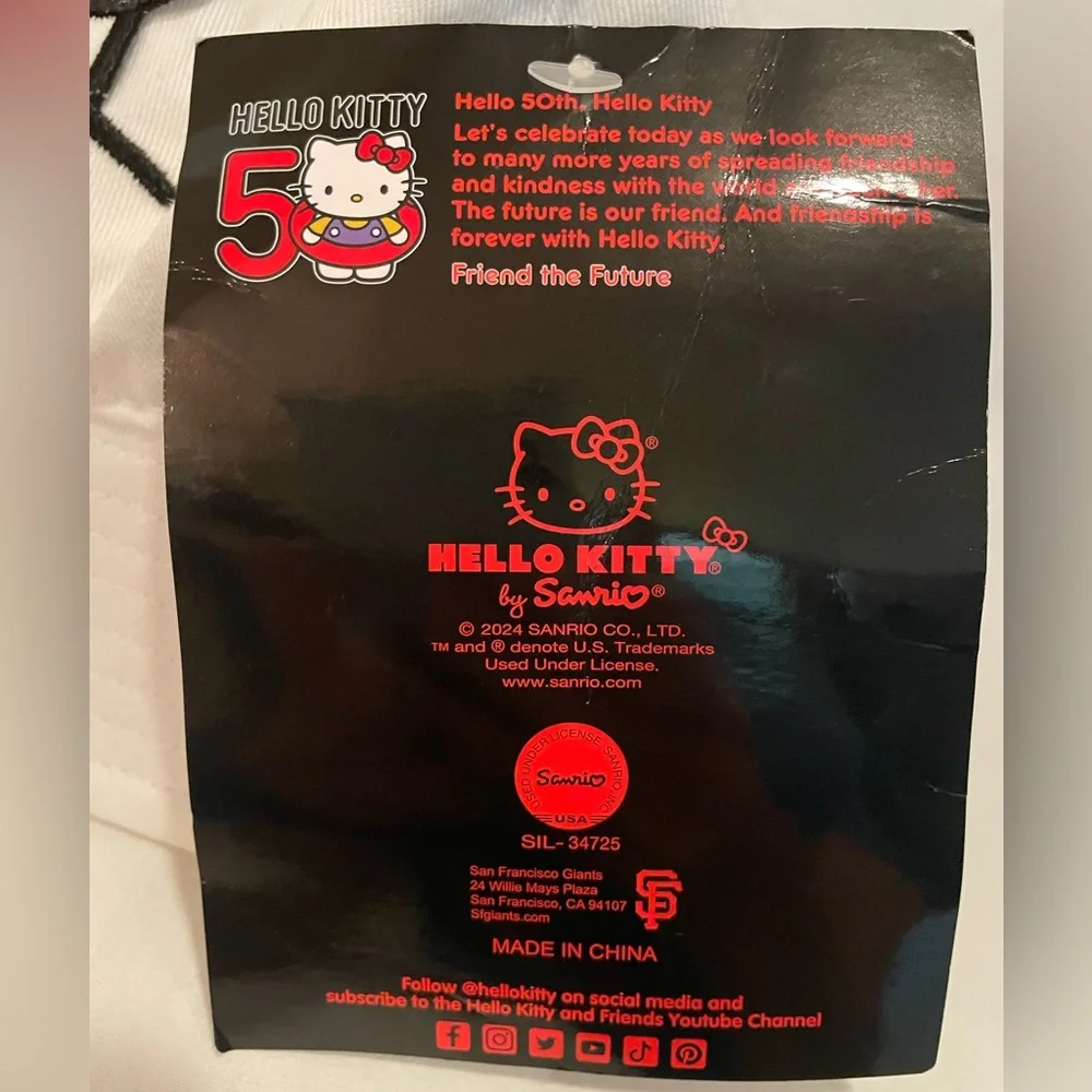 Hello Kitty white bucket