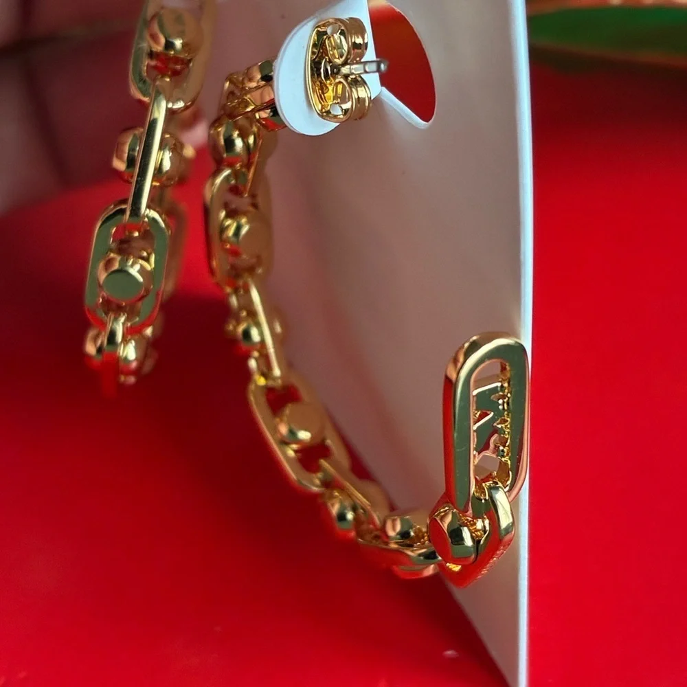 Michael Kors stylish chain