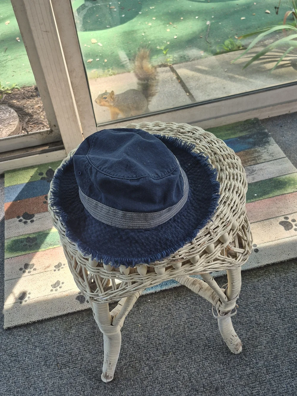 N/A navy style brim