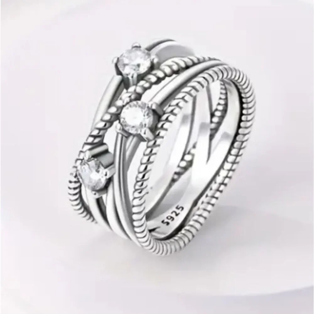 Women's Classic 925 Sterling silver ring sz 8