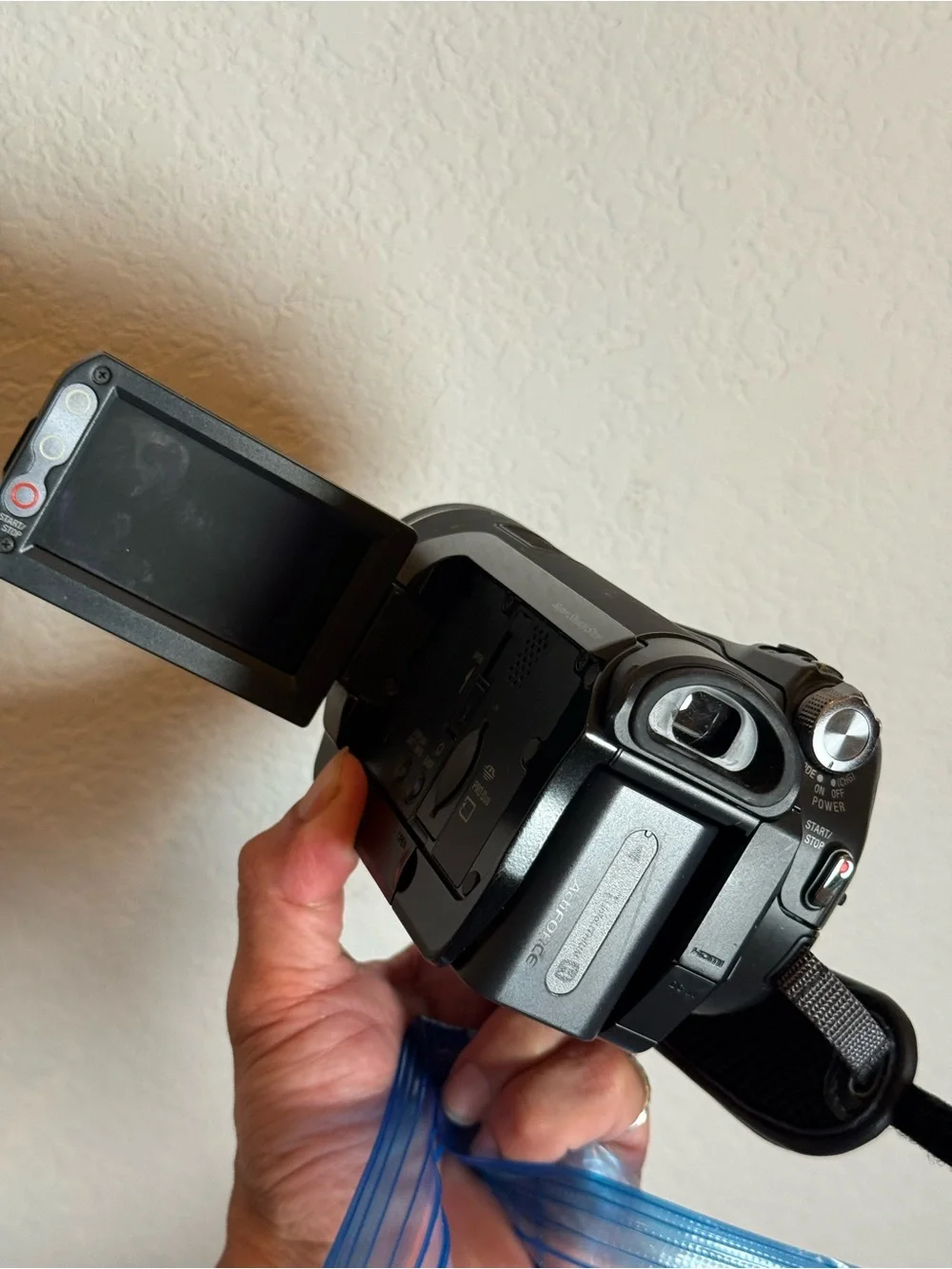 Sony compact hdv