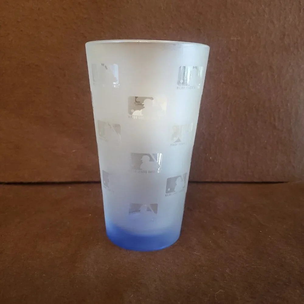 Boelter frosted pint