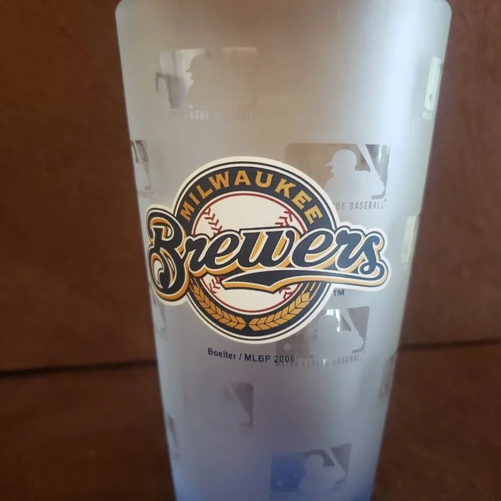 Boelter frosted pint