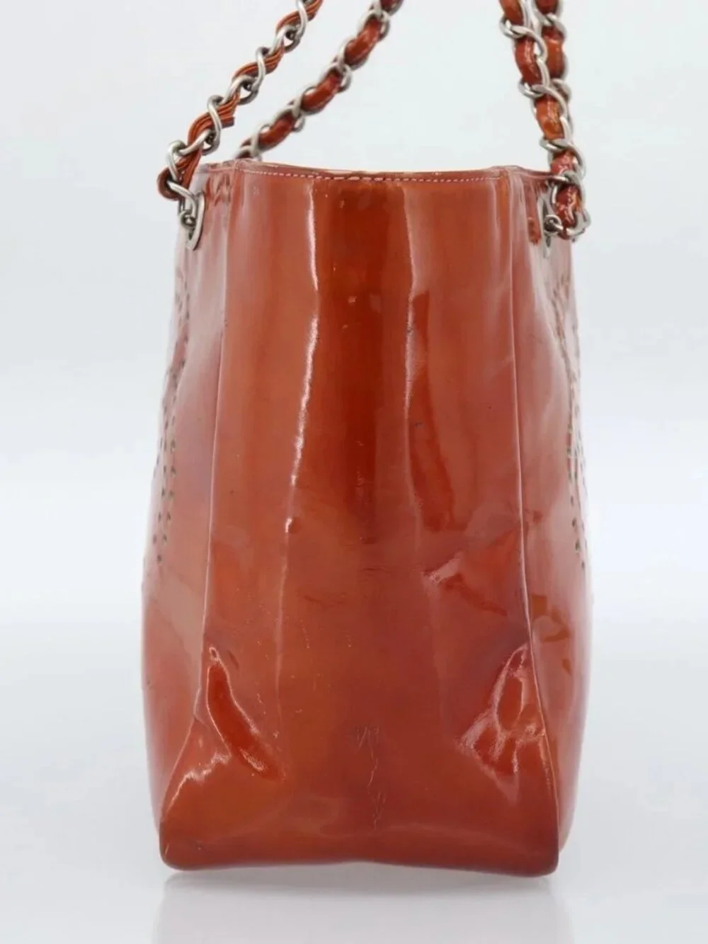 CHANEL brand	chanel color	orange