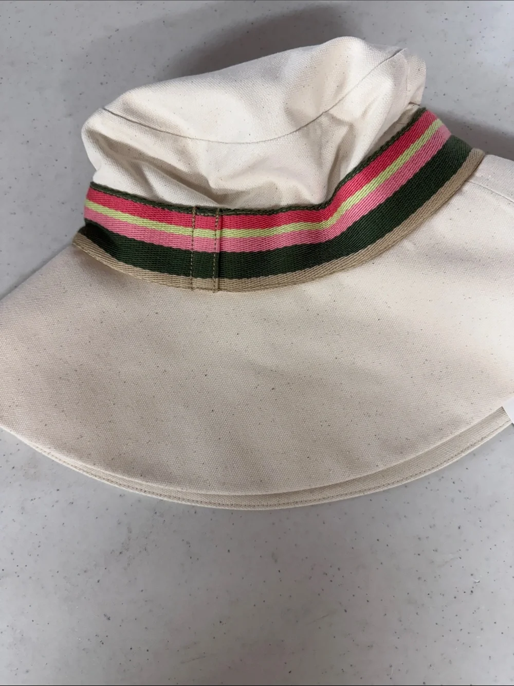 Vineyard Vines versatile cream