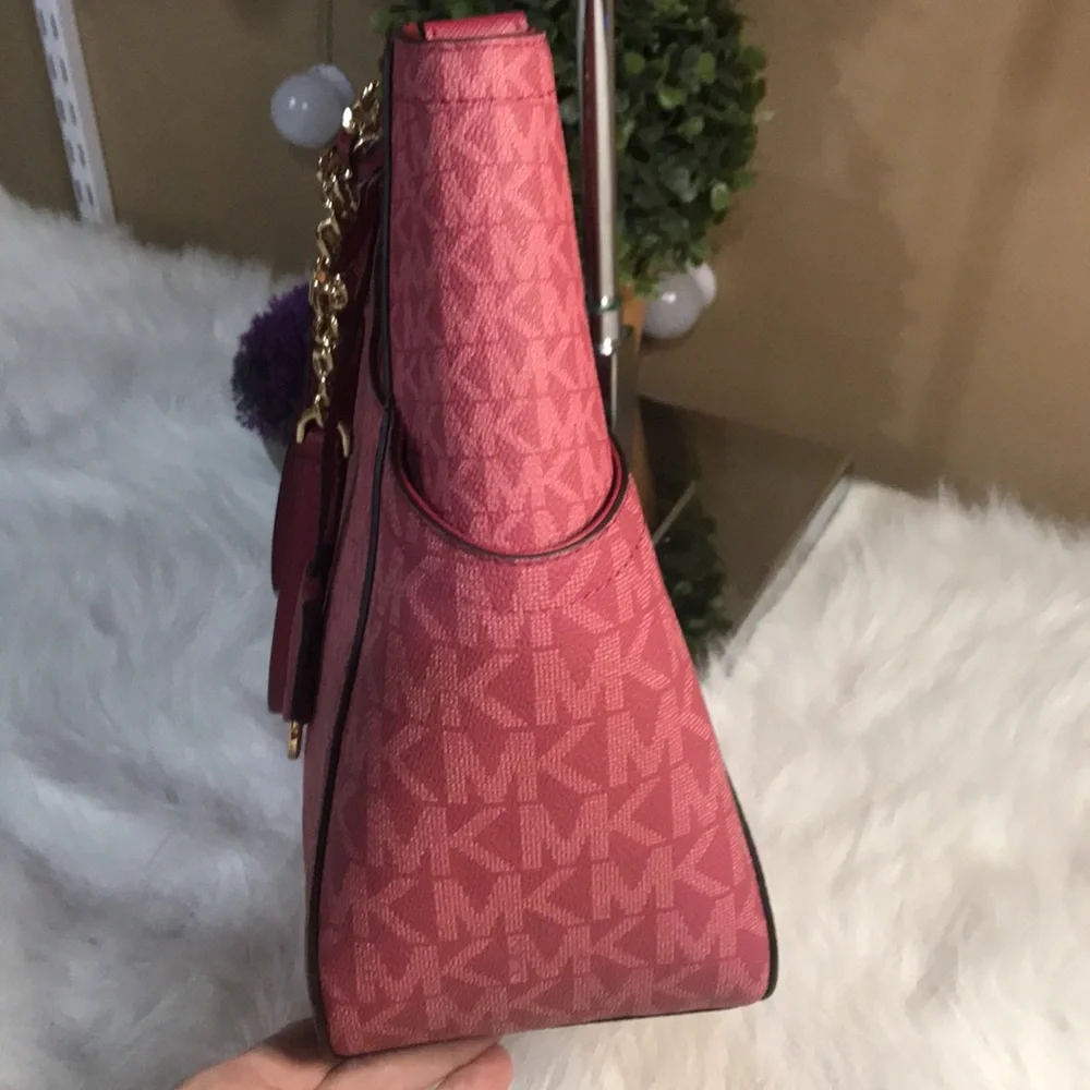 Michael Kors euc this