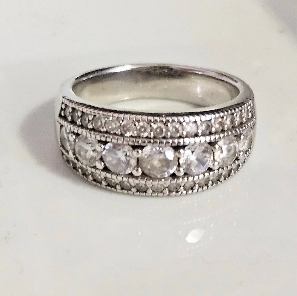 Bella Luce rows diamond outfit