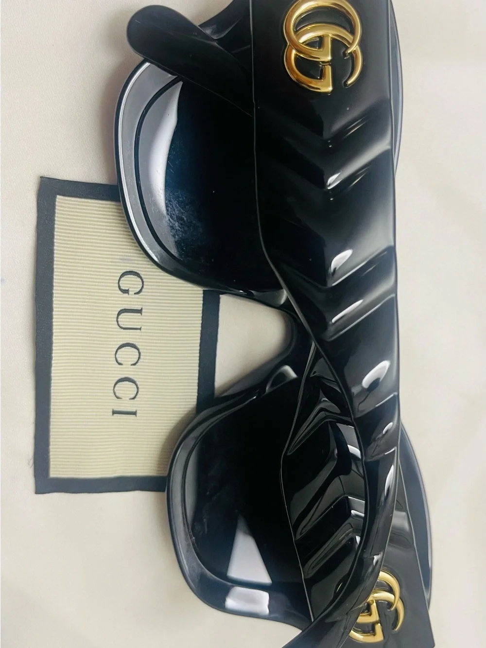 Gucci bold round