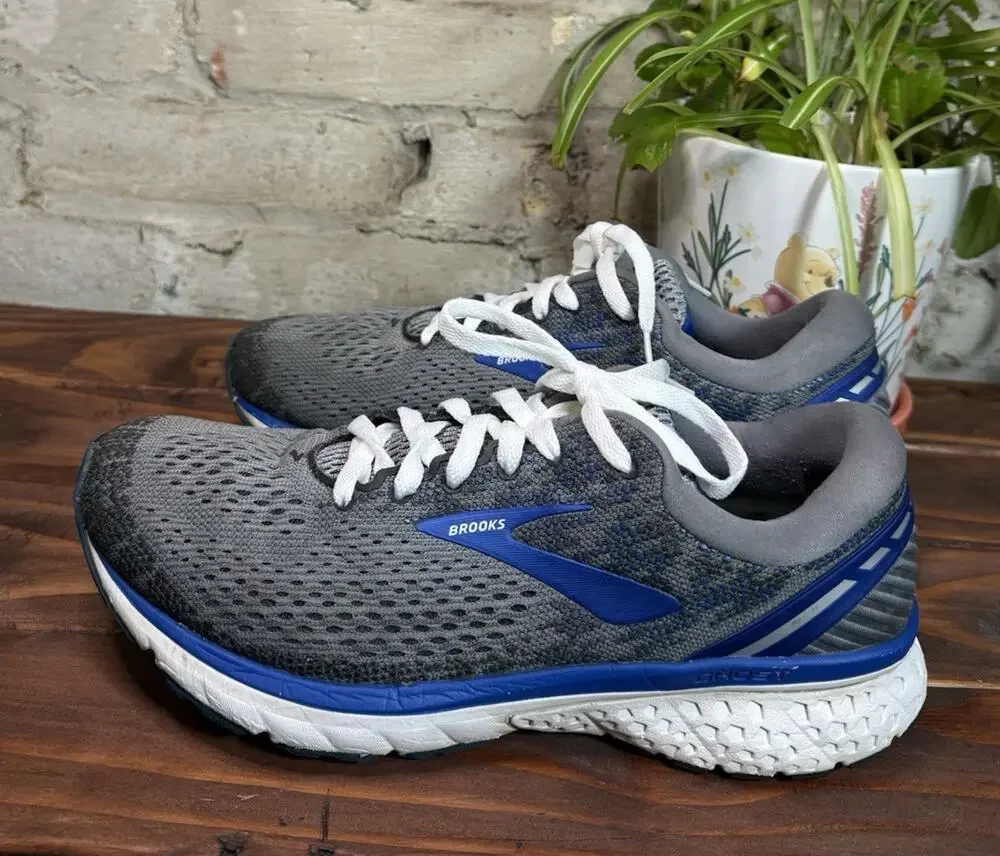 Brooks Ghost Gray/Blue/White Solid Low Top Lace-Up Mesh Running Sneakers