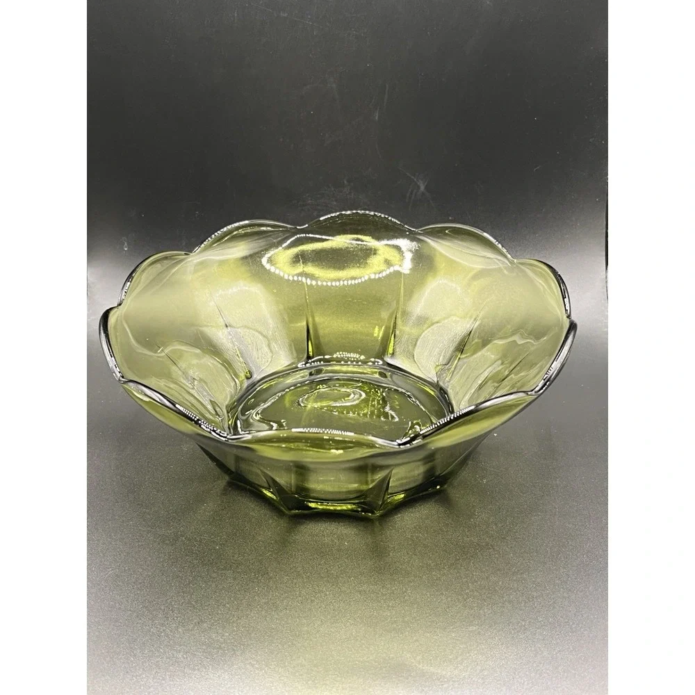 Anchor‎ Hocking Avocado Olive Green Glass Bowl Scalloped Vintage MCM 8