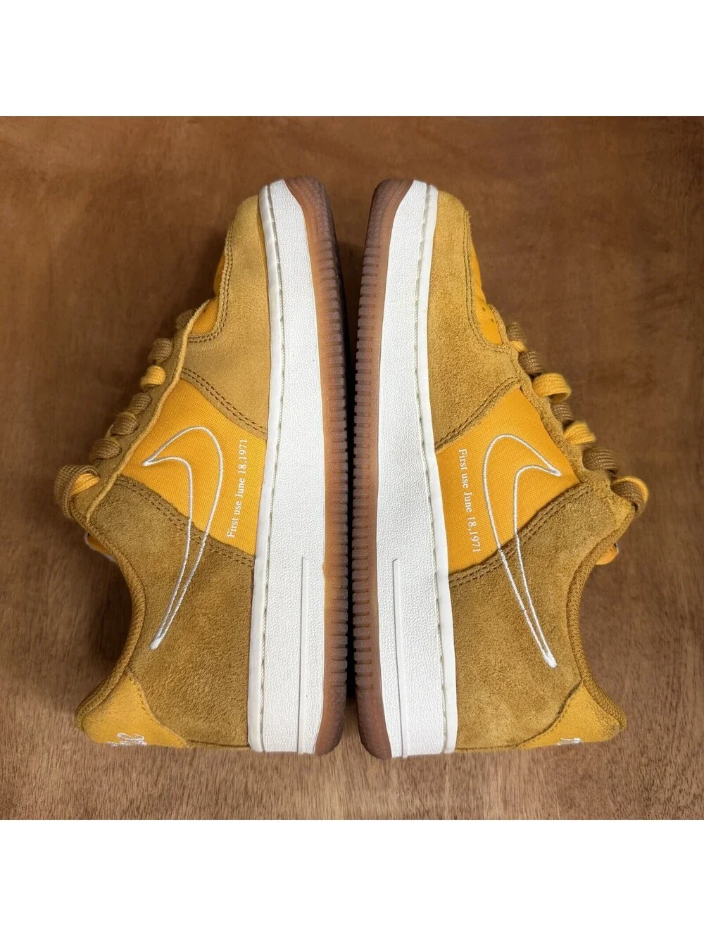 Nike Air Force 1 Low Shoes Womens Size 6 University Gold Suede Gum DA8302-700