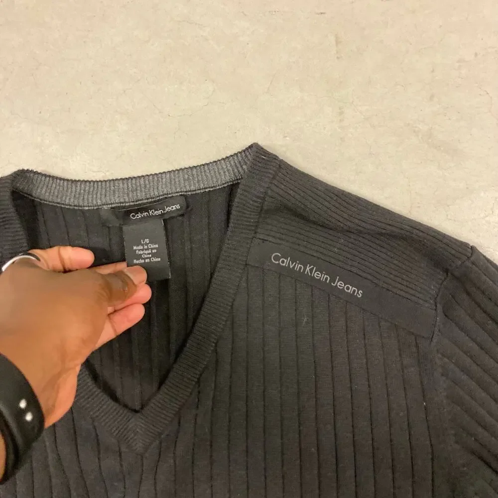 Y2K ribbed Calvin Klein sweater