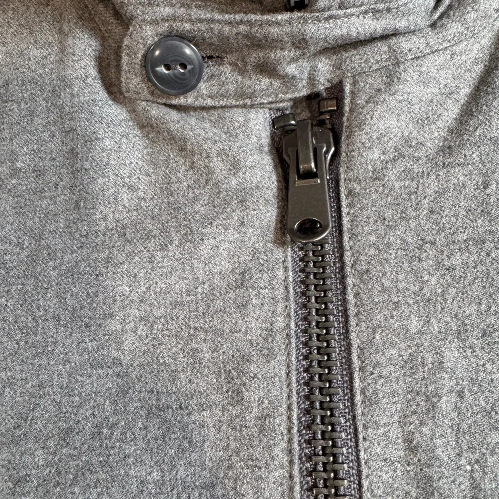 Express gray zip