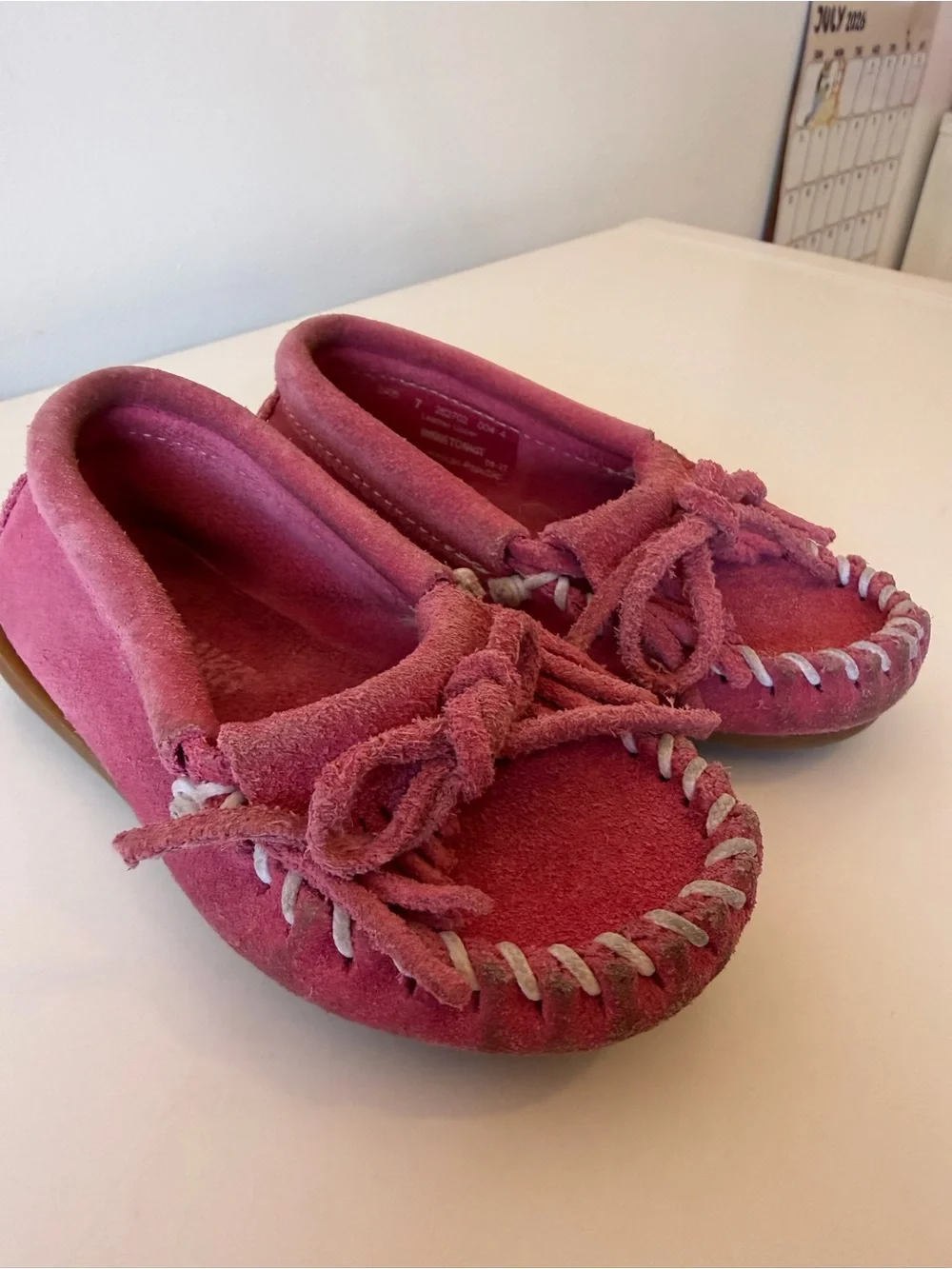 Minnetonka Girls Pink Suede Fringe Moccasins - Classic Slip-On Style toddler 7