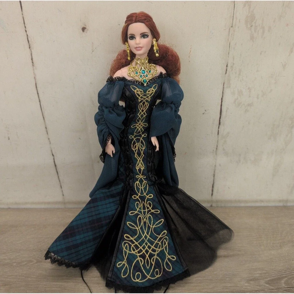 2017 SORCHA BARBIE DOLL GLOBAL GLAMOUR COLLECTION W/ Stand