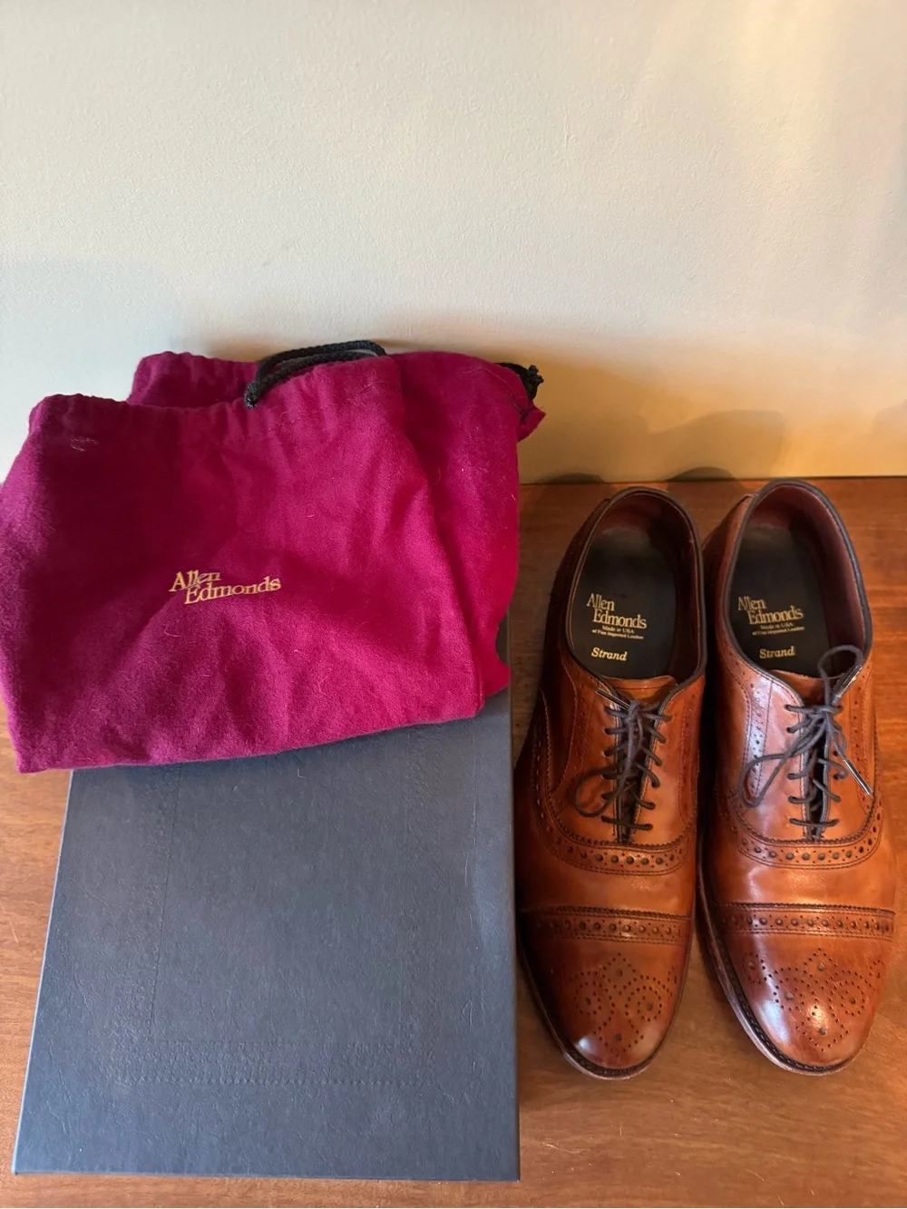 Allen Edmonds closed dress tan